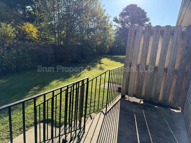 Building Photo - 5036 Willoway Dr