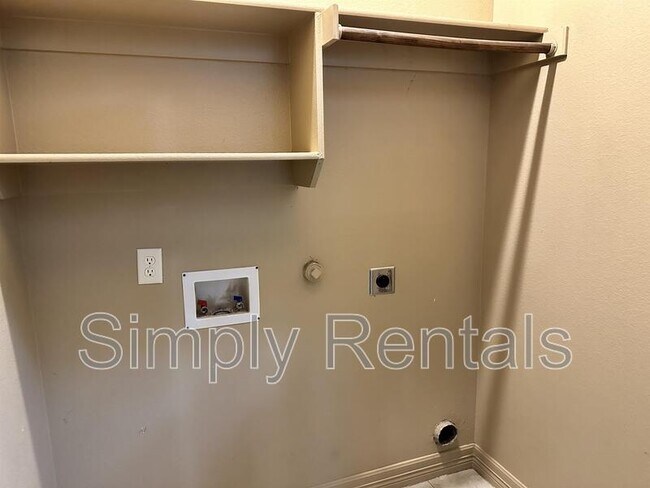 Building Photo - Jack Finney Blvd 6921 - 1