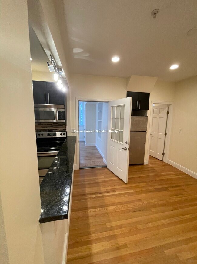 Building Photo - 1801 Beacon St