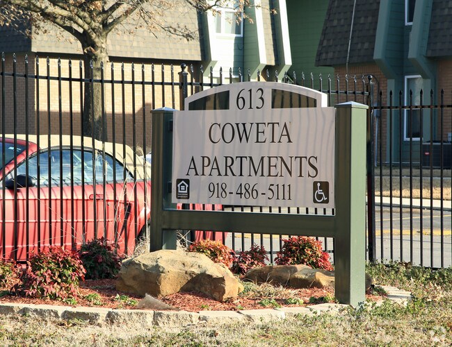 Building Photo - Coweta Apartments