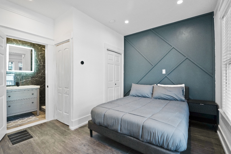 Building Photo - 2009 W Dekle Ave