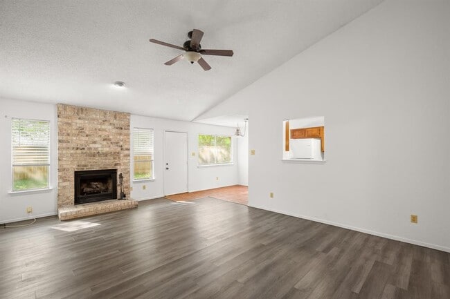 Building Photo - 12701 Europa Ln