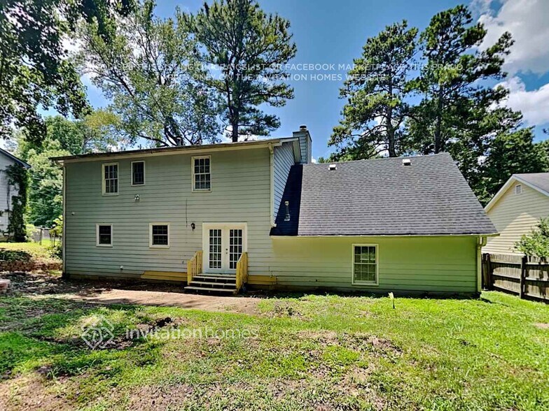 Building Photo - 3215 Revere Cir
