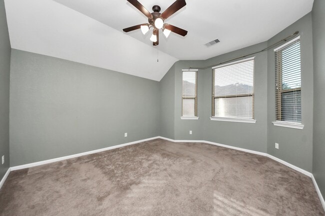 Building Photo - 2402 Village Lakes Dr