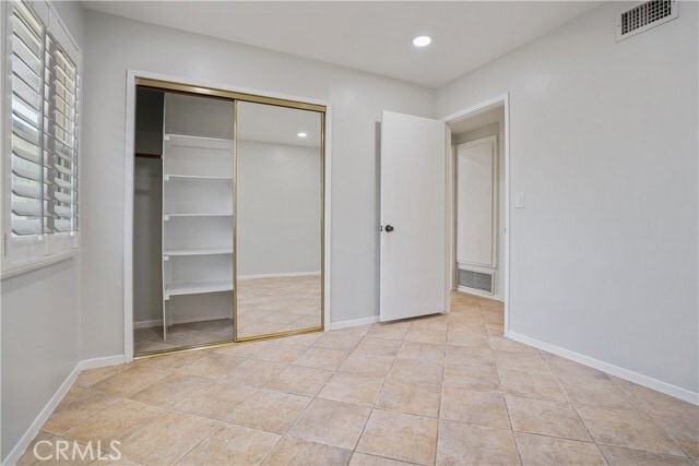 Building Photo - 7055 Avenida Leon