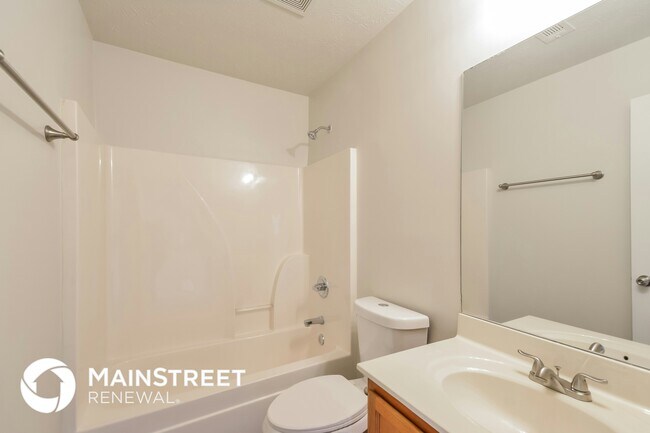 Building Photo - 1313 S Hampton Ct