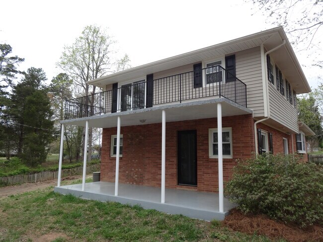 Building Photo - 5773 Gumtree Rd
