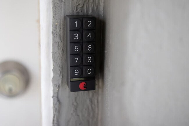 Building Photo - 123 Oconee St