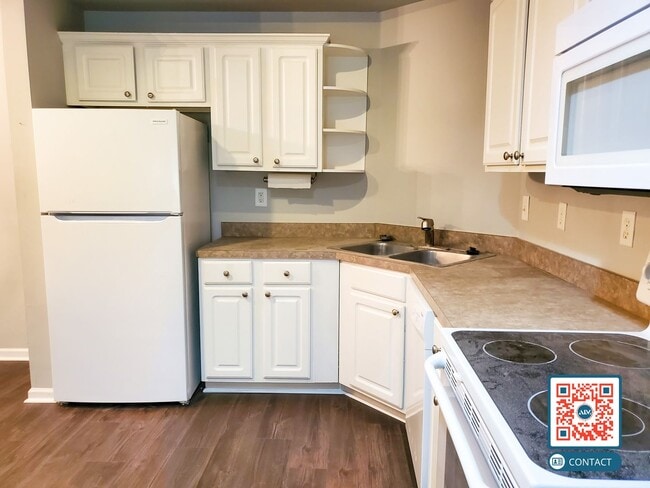 Building Photo - Bright & Spacious Hilton Head Island - Best Location!