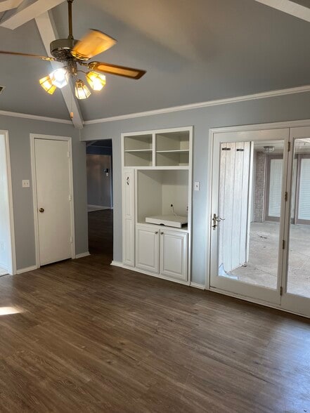 Building Photo - 2304 Canyon Valley Trl