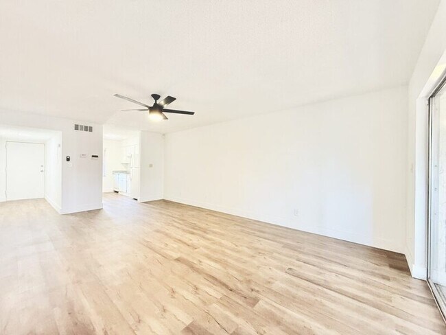 Building Photo - 7517 Pitch Pine Cir