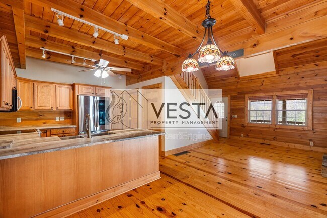 Building Photo - 131 Tanner Trail