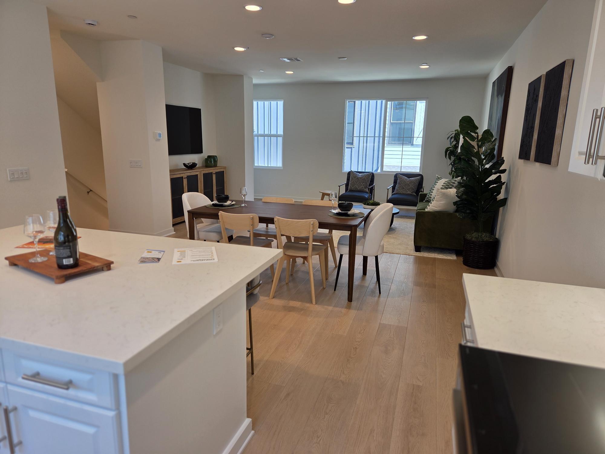 Building Photo - 2524 Chamomile Ln