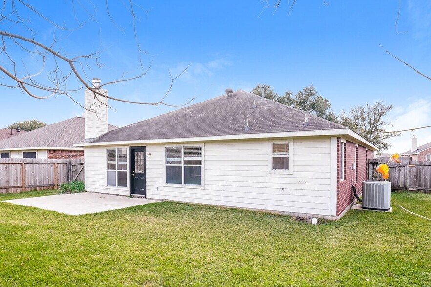 Building Photo - 21030 Stoney Haven Dr