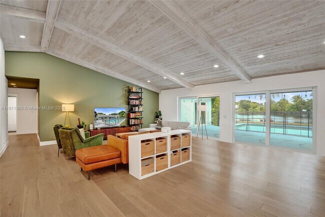 Building Photo - 1020 Bayberry Point Dr