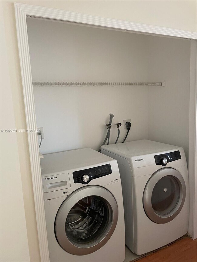 Building Photo - 12885 SW 49th Ct