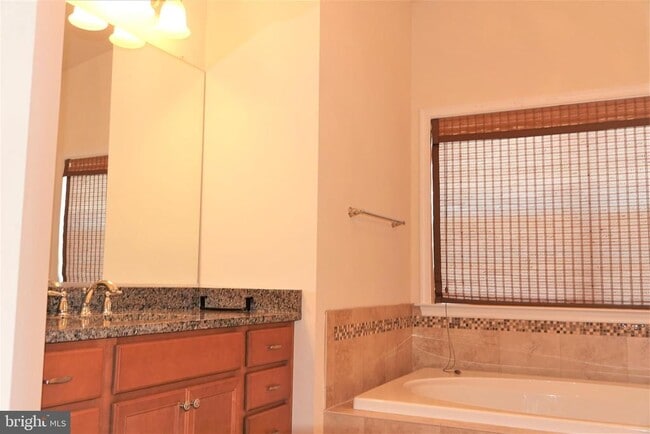 Building Photo - 6606 Pyle Rd