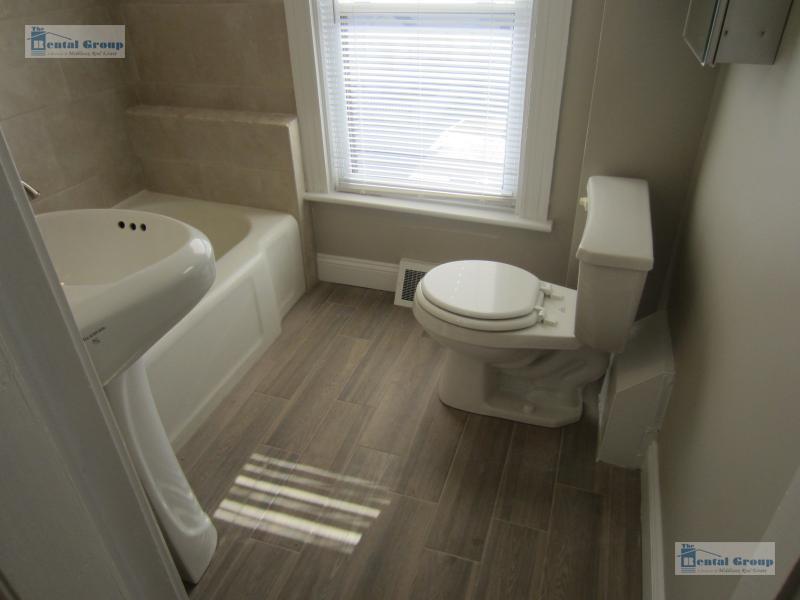 Building Photo - 26 Rand St