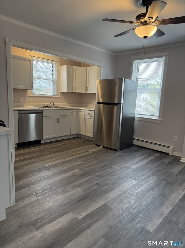 Building Photo - 192 High St