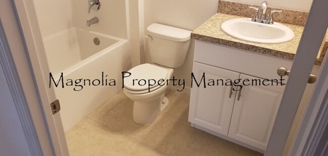 Building Photo - Dundee Station/Winter Haven_3 Bedroom 2 Bathroom