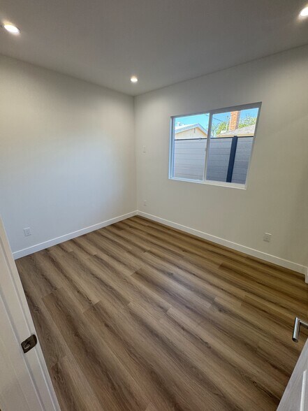 Building Photo - 15920 Eccles St