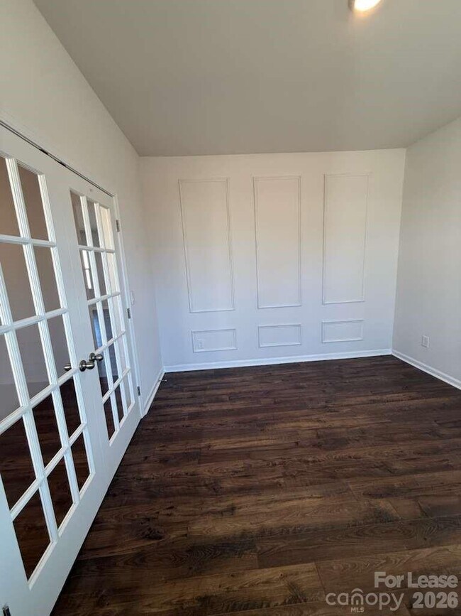 Building Photo - 106 Sierra Rd