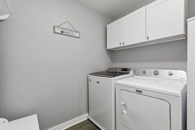 Building Photo - 3 Bedroom 2 Bath Luxury Home in Montgomery