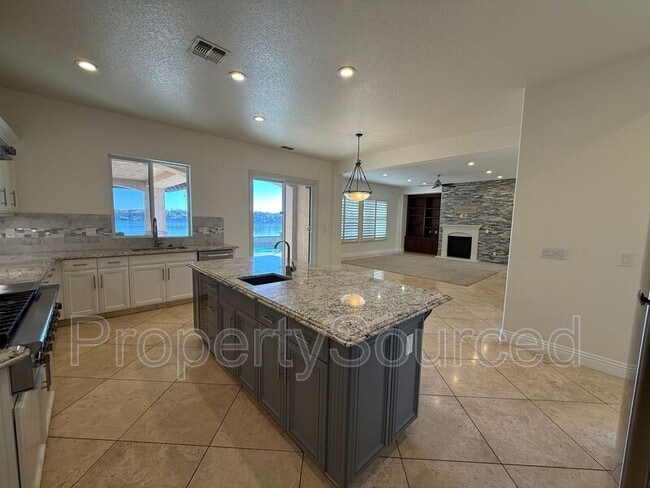 Building Photo - 4060 Chiavari Way