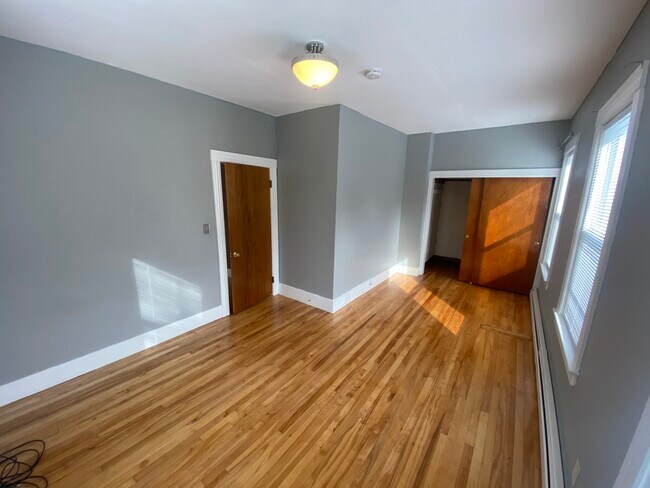 Building Photo - 86 Alvarado Ave