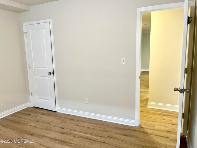 Building Photo - 320 8th Ave