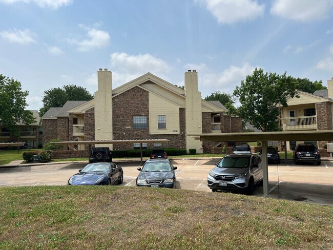 Building Photo - 3140 Devonshire Dr