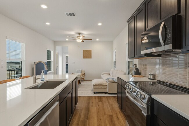 Building Photo - 2017 Ridge Runner Dr