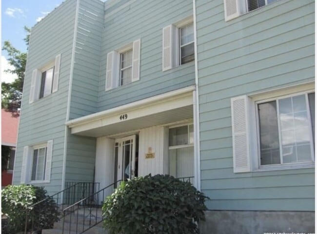 Building Photo - 449 21st St