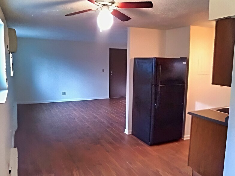 Building Photo - 6062 Donna-Jay Dr