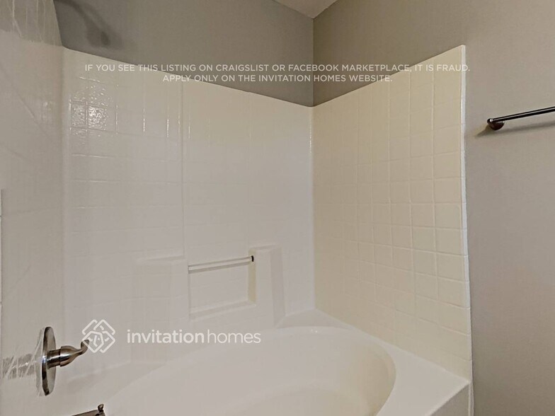 Building Photo - 9821 Stephen Thompson Ln