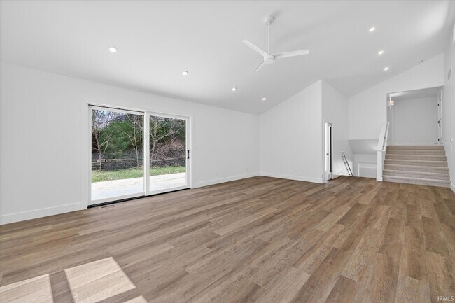 Building Photo - 4620 S Woodbine Dr