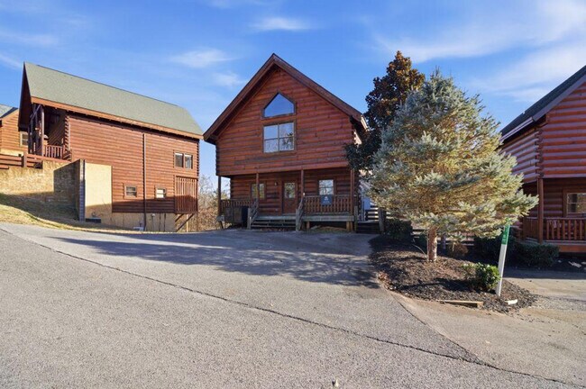 Building Photo - 1115 Towering Oaks Dr
