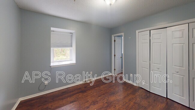 Building Photo - 533 Culpepper Ct