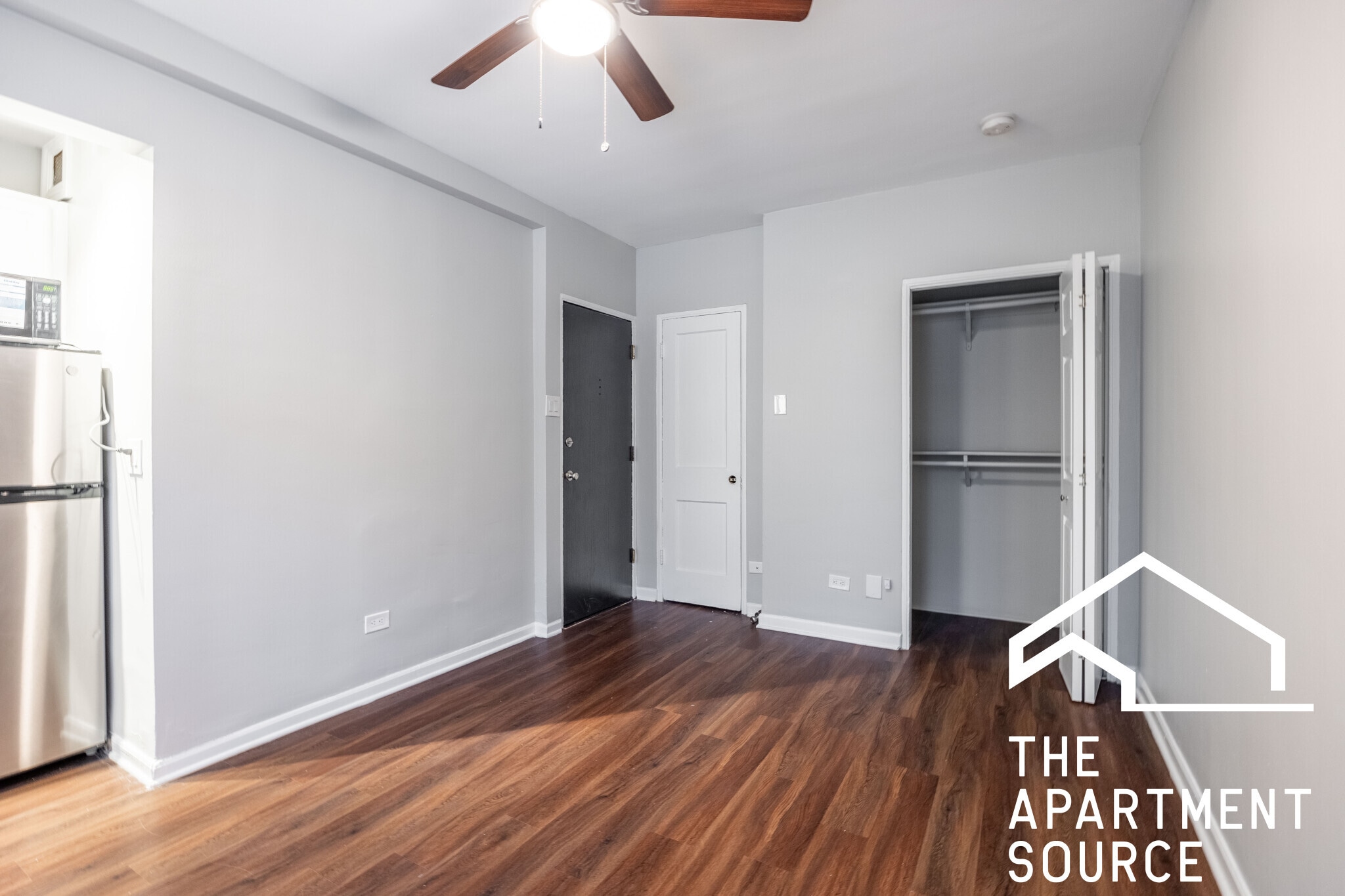 Building Photo - 1200 N La Salle Dr