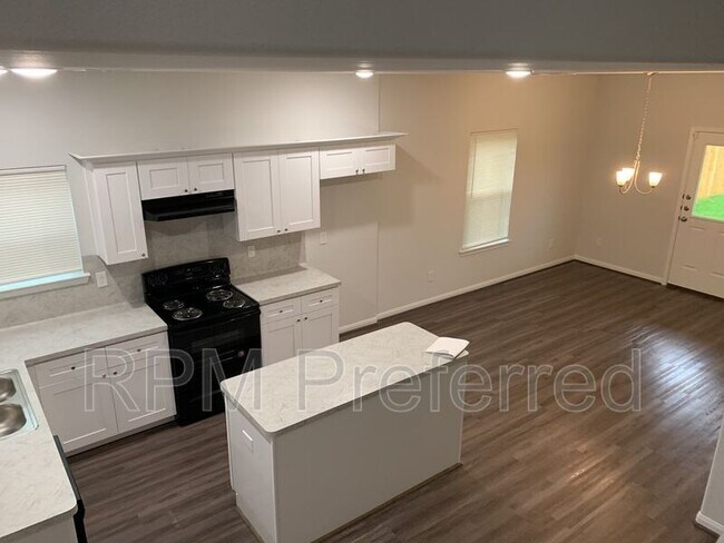 Building Photo - 3907 Lynnfield St