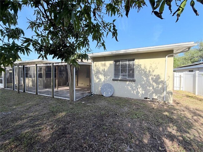 Building Photo - 309 Kerry Dr