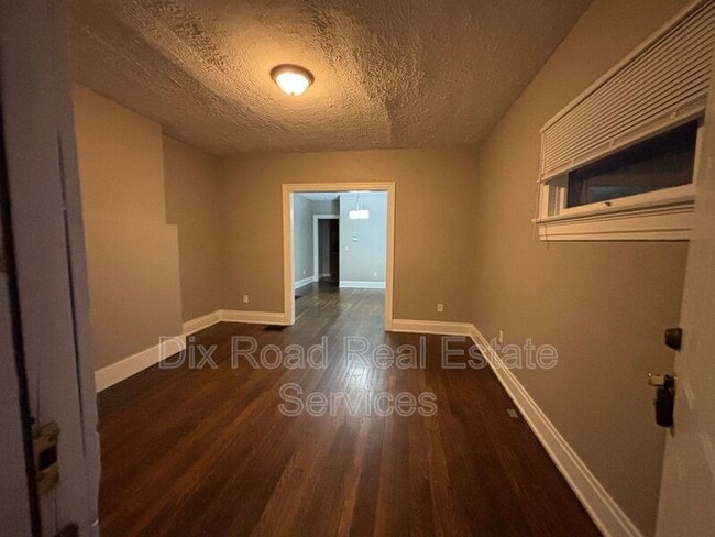 Building Photo - 1025 Richmond Ave