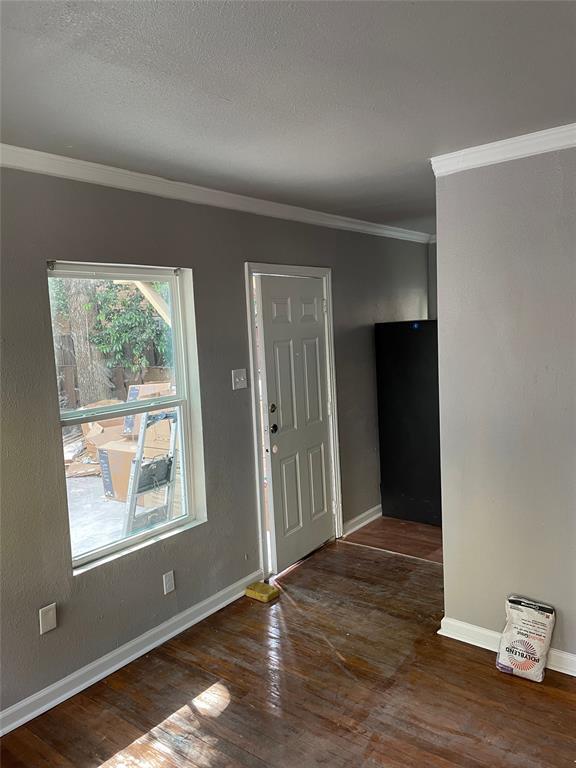 Building Photo - 204 E 30th St