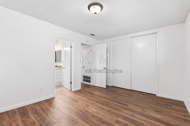 Building Photo - 1735 Kingwood Ave