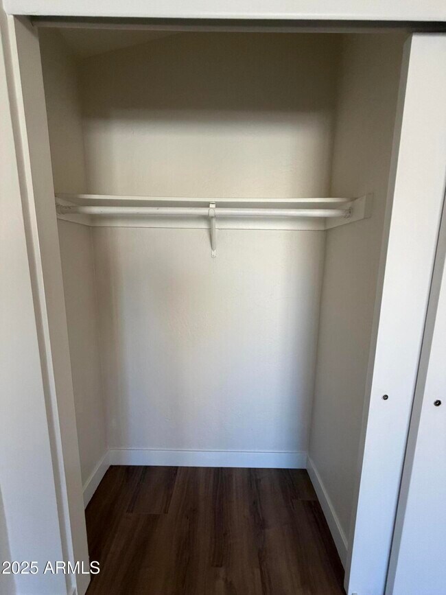 Building Photo - 4434 E Annette Dr