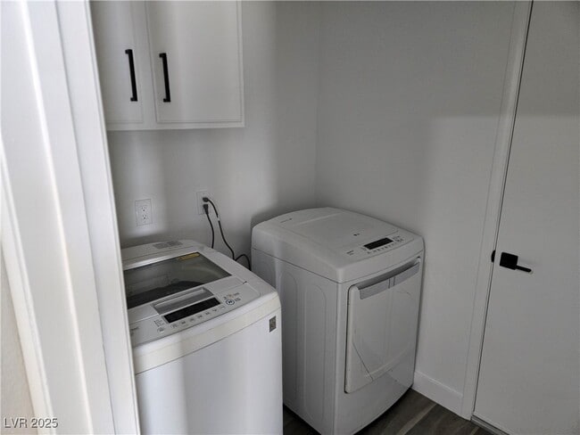 Building Photo - 4719 Cosley Dr