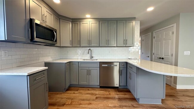 Building Photo - 27 Southridge Dr