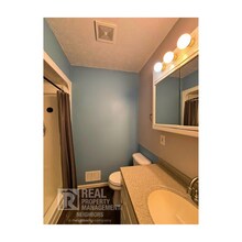 Building Photo - Beautiful 3 Bedroom, 2 Bathroom Home in Clarksville, MI