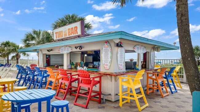 Building Photo - 8743 Thomas Dr