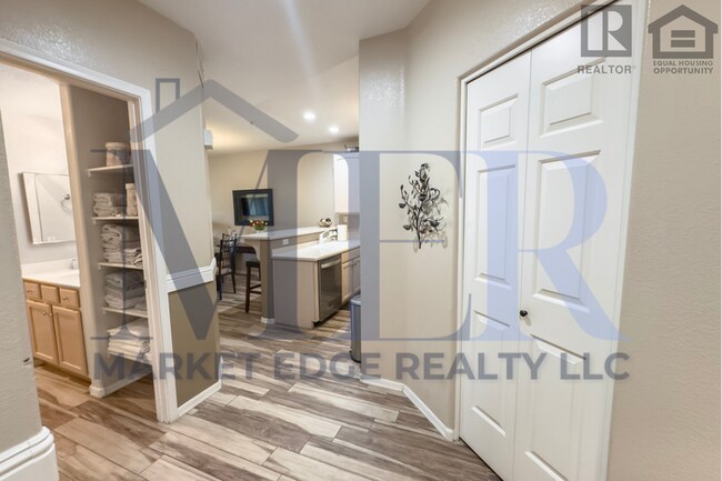 Building Photo - 2Bed/2Bath Furnished Condo in Superstition Springs -- Golf Course Views! -- Mesa, AZ!